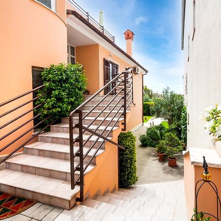 Apartments Villa Brigita Rovigno Esterno foto