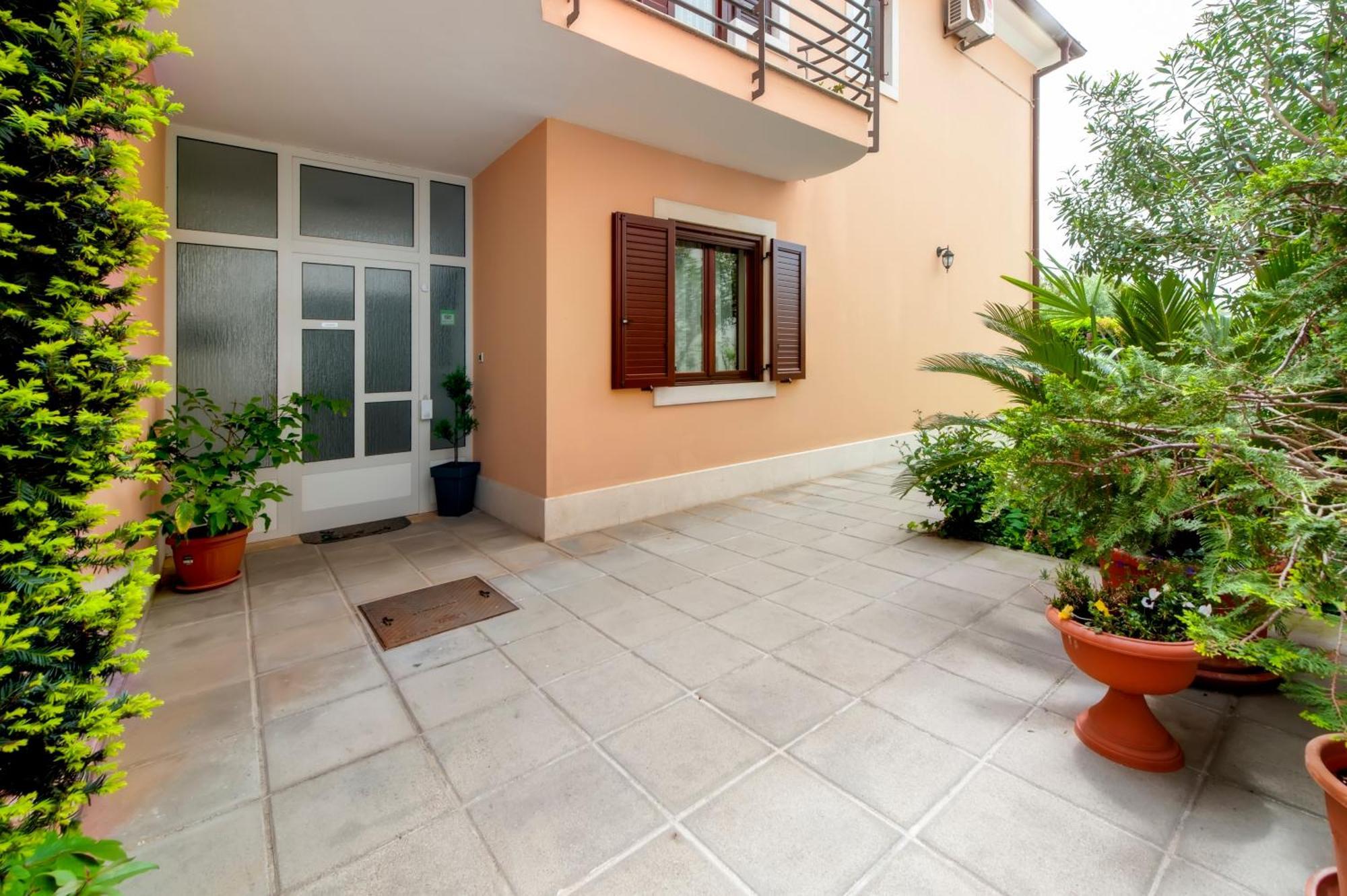 Apartments Villa Brigita Rovigno Esterno foto
