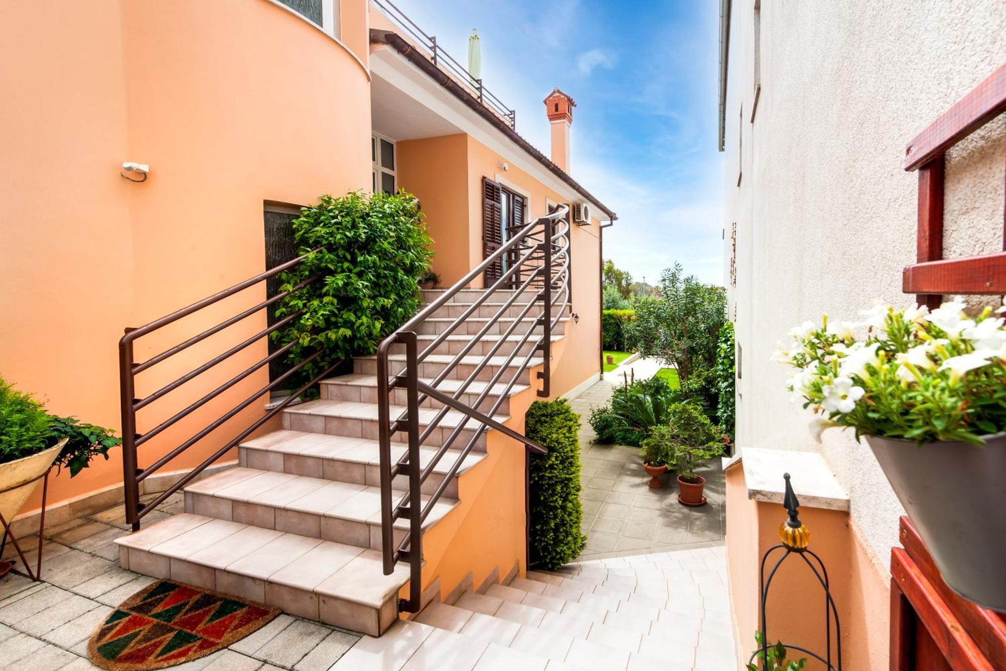 Apartments Villa Brigita Rovigno Esterno foto