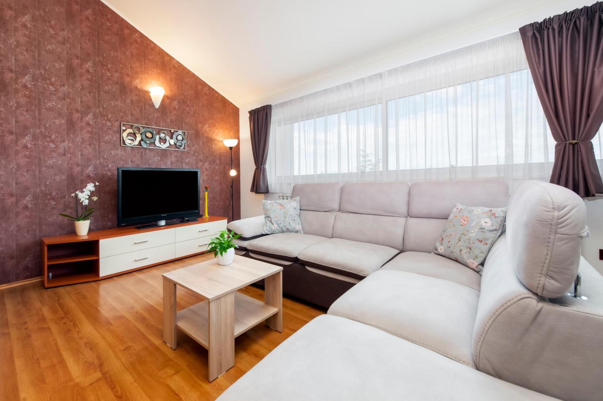 Apartments Villa Brigita Rovigno Esterno foto