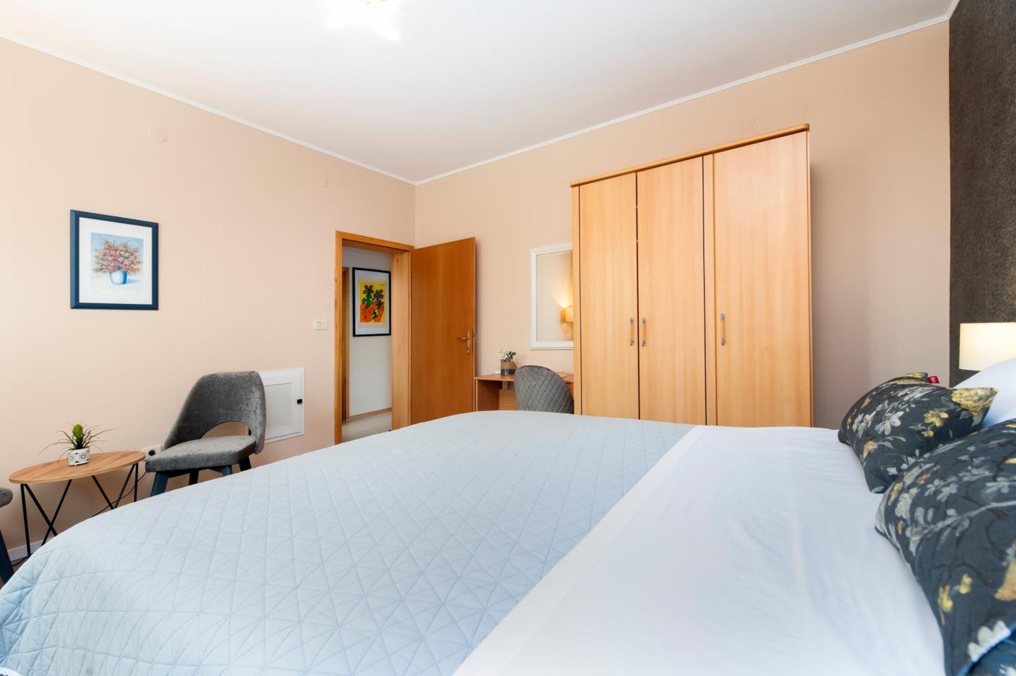 Apartments Villa Brigita Rovigno Esterno foto